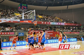 三连胜领跑！拜仁5-0大胜汉堡凯恩2射1传